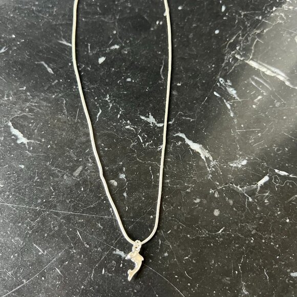Dolphin Necklace Silver - Picture 2 of 3